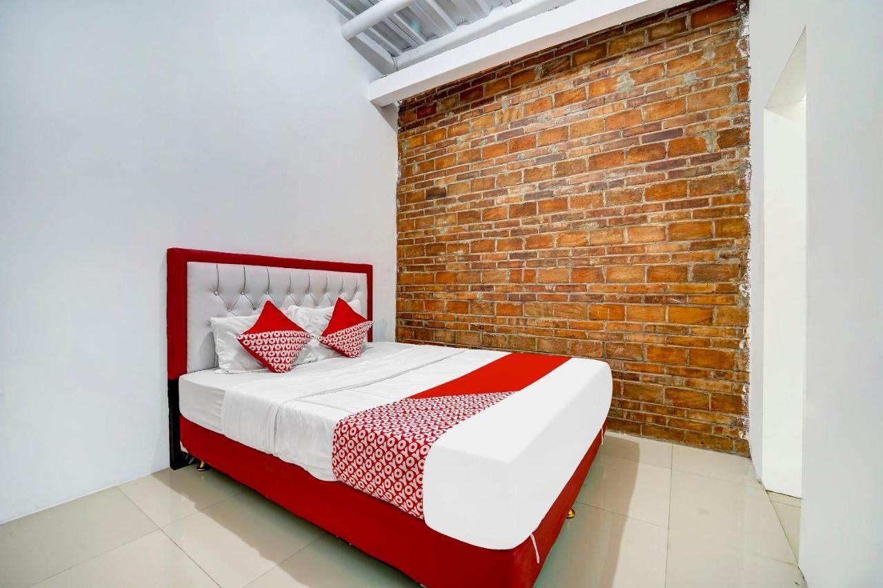 Super Oyo 91173 Guesthouse King Puntodewo Pakualaman Екстер'єр фото