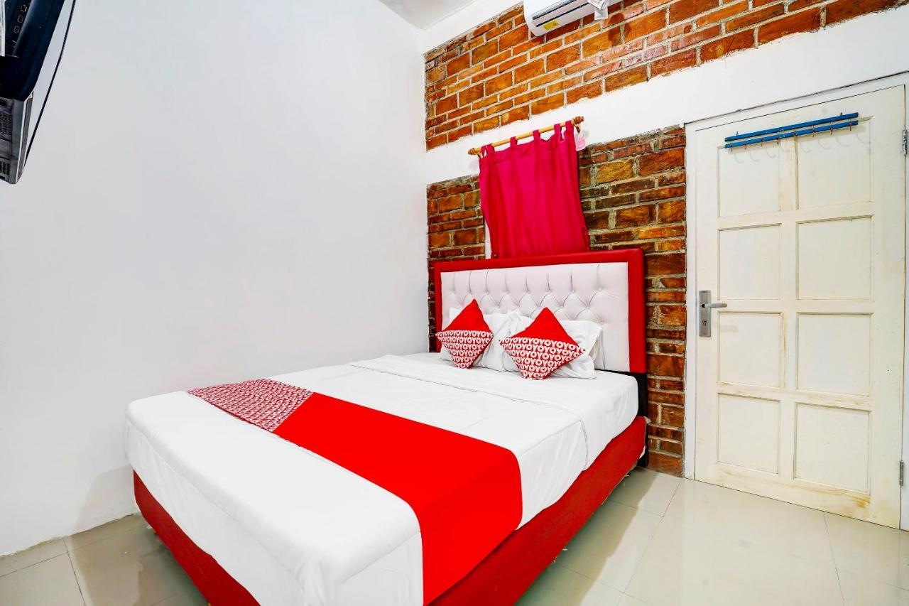 Super Oyo 91173 Guesthouse King Puntodewo Pakualaman Екстер'єр фото