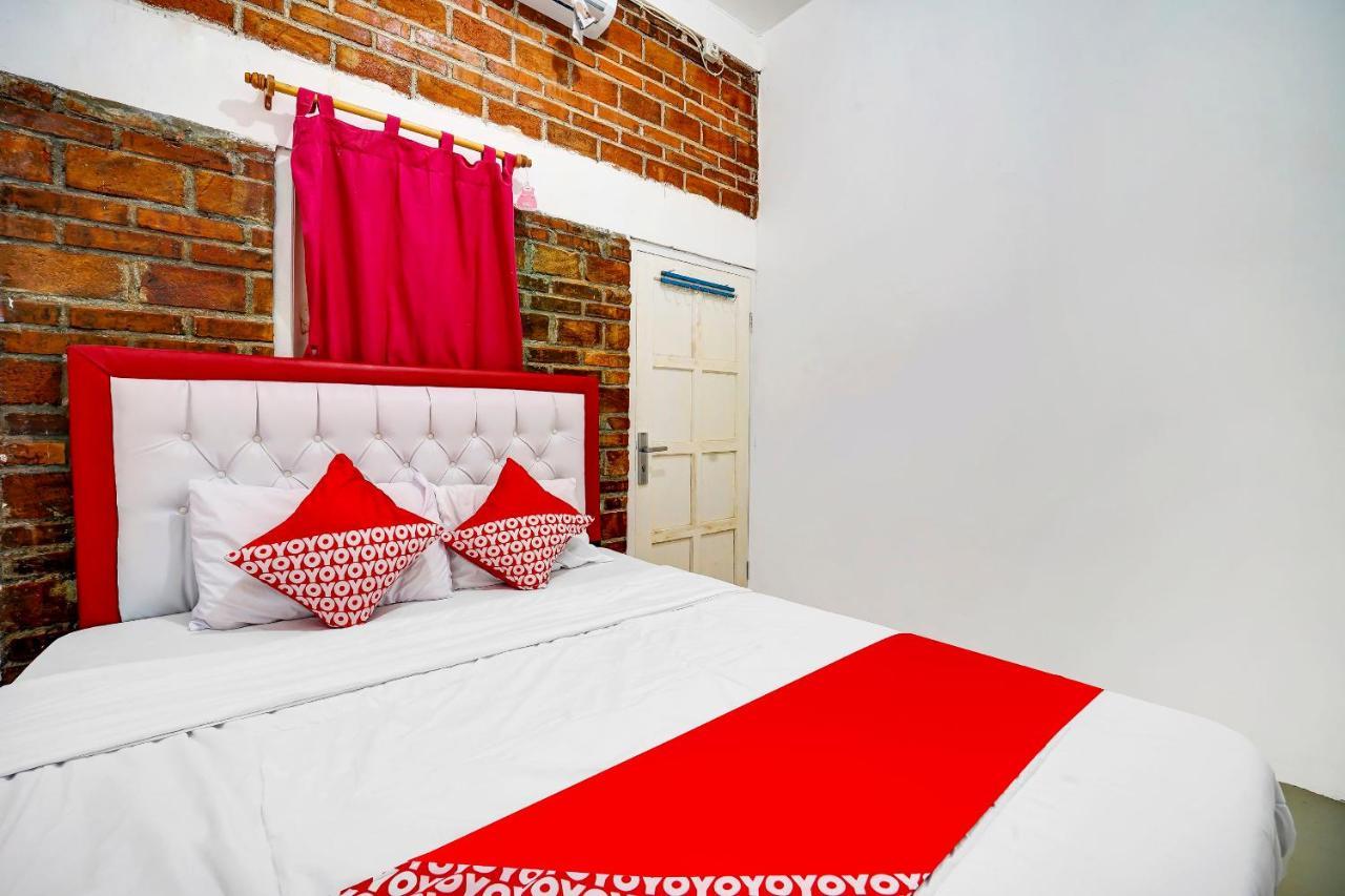 Super Oyo 91173 Guesthouse King Puntodewo Pakualaman Екстер'єр фото